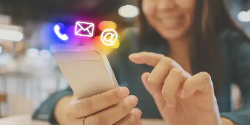 Các cách liên hệ 8S nhanh nhất cho người chơi